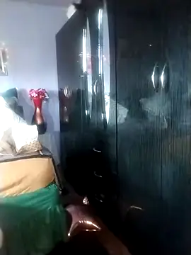 Belinder003 online show from 12-22-25, 01:30