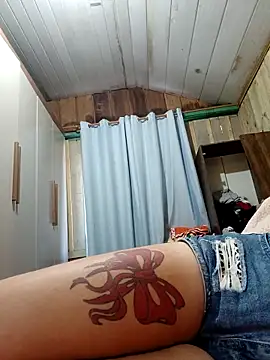 ruiviinhaah online show from 02-02-26, 12:04