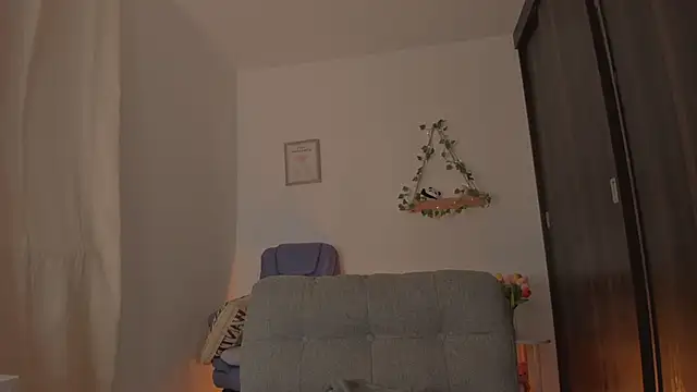 bergmanamii online show from 04-21-26, 01:42