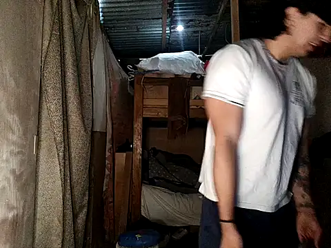 Snapshot of sexboyfit chatting on 11-11-25, 02:39 sexboyfit online show from 11-11-25, 02:39