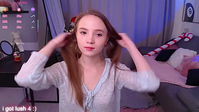 Snapshot of Adria_Arjona chatting on 12-18-25, 07:36 Adria Arjona online show from 12-18-25, 07:36