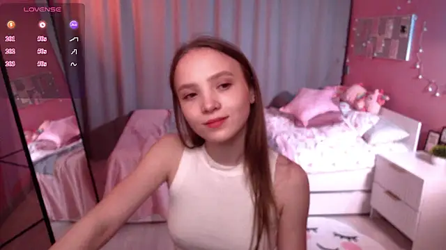 Snapshot of Adria_Arjona chatting on 06-06-26, 07:35 Adria Arjona online show from 06-06-26, 07:35