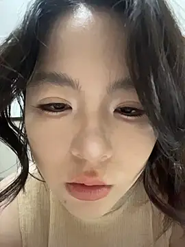 Sinicoco online show from 03-18-26, 05:54