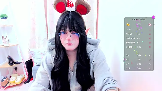 Snapshot of Omorimori chatting on 11-25-25, 08:31 Omorimori online show from 11-25-25, 08:31