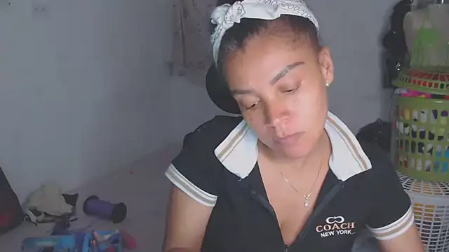 shayna cute online show from 05-17-26, 03:48
