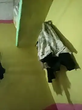 Simmy hot online show from 11-06-25, 04:52