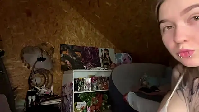 HeidiTian online show from 07-18-26, 06:12