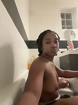 Snapshot of duoenfolie chatting on 03-19-26, 09:19 duoenfolie online show from 03-19-26, 09:19