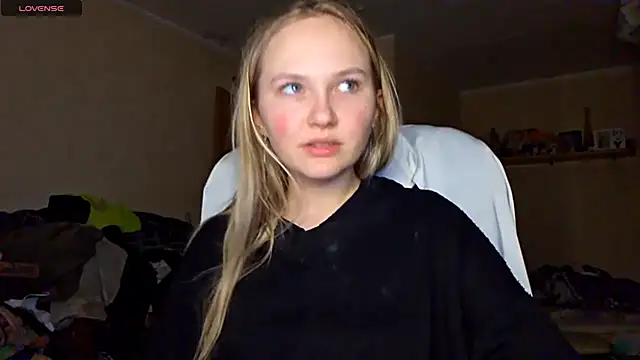 KarinRobertson online show from 02-18-26, 04:14