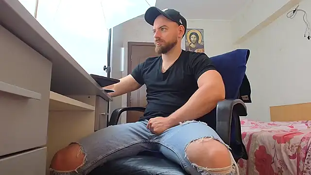 Snapshot of Ryanstone_ chatting on 05-08-26, 04:51 Ryanstone online show from 05-08-26, 04:51