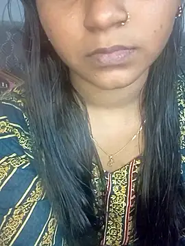 Snapshot of Neha533 chatting on 01-08-26, 07:16 Neha533 online show from 01-08-26, 07:16