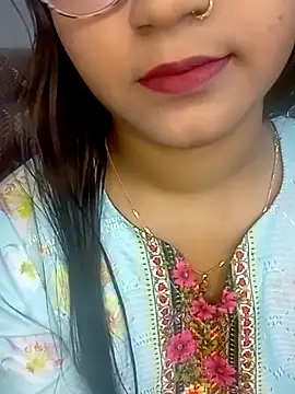 Snapshot of Neha533 chatting on 01-11-26, 06:57 Neha533 online show from 01-11-26, 06:57