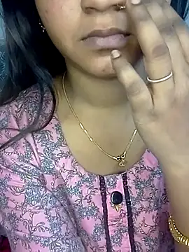 Snapshot of Neha533 chatting on 02-08-26, 10:13 Neha533 online show from 02-08-26, 10:13