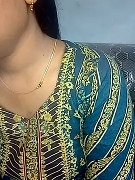 Snapshot of Neha533 chatting on 02-11-26, 12:48 Neha533 online show from 02-11-26, 12:48