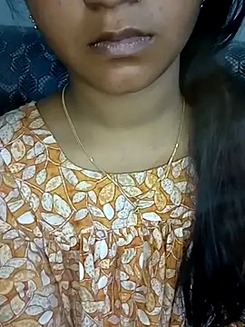 Snapshot of Neha533 chatting on 03-02-26, 05:53 Neha533 online show from 03-02-26, 05:53