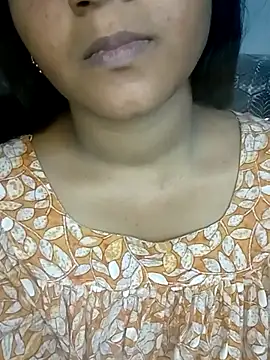 Snapshot of Neha533 chatting on 03-05-26, 06:15 Neha533 online show from 03-05-26, 06:15