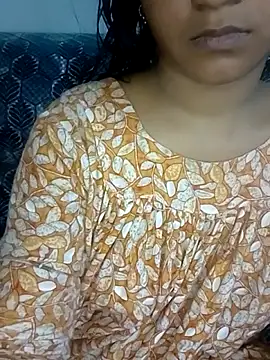 Snapshot of Neha533 chatting on 03-09-26, 06:45 Neha533 online show from 03-09-26, 06:45