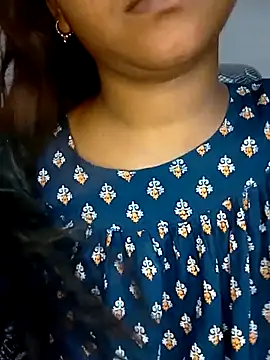 Snapshot of Neha533 chatting on 03-14-26, 09:53 Neha533 online show from 03-14-26, 09:53