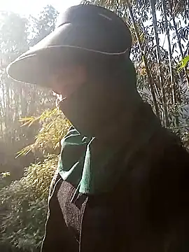 Snapshot of Mami_xxx chatting on 11-27-25, 01:07 Mami xxx online show from 11-27-25, 01:07