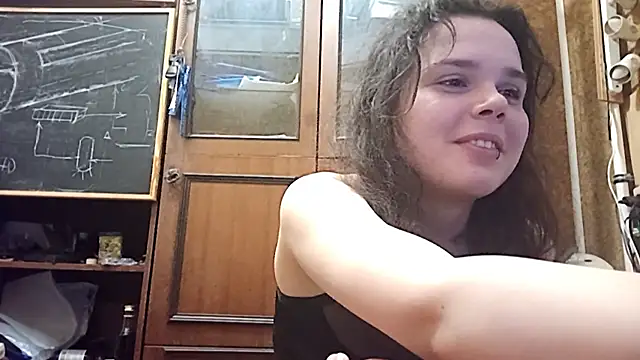 Snapshot of RosaleeSwint chatting on 11-03-25, 10:10 RosaleeSwint online show from 11-03-25, 10:10