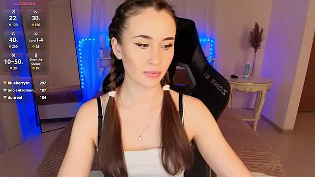  Melissa Evans  online show from 11-21-25, 05:39