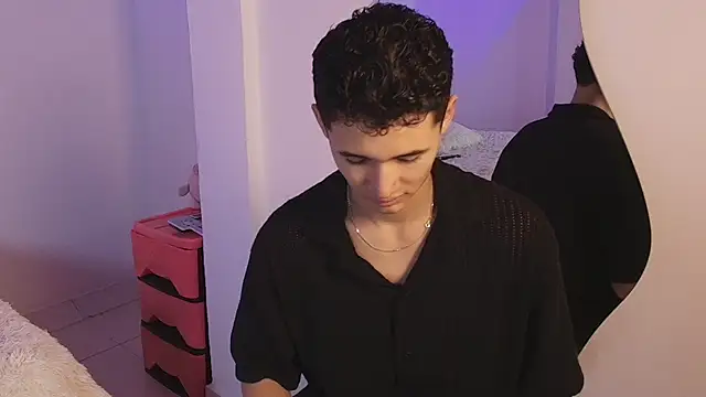 Snapshot of Eiden_Blake chatting on 12-13-25, 11:43 Eiden Blake online show from 12-13-25, 11:43