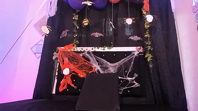 Snapshot of Dayan_and_Andriu chatting on 11-04-25, 07:24 Dayan and Andriu online show from 11-04-25, 07:24