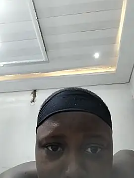 SweetSavage18 online show from 03-11-26, 09:10