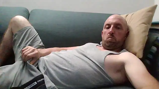 Snapshot of luca_beech88 chatting on 04-29-26, 06:47 luca beech88 online show from 04-29-26, 06:47
