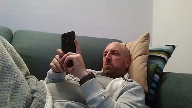 Snapshot of luca_beech88 chatting on 04-30-26, 06:03 luca beech88 online show from 04-30-26, 06:03
