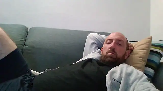 Snapshot of luca_beech88 chatting on 05-12-26, 06:05 luca beech88 online show from 05-12-26, 06:05