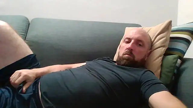 Snapshot of luca_beech88 chatting on 05-19-26, 06:25 luca beech88 online show from 05-19-26, 06:25