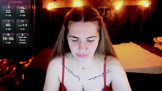 DanielaReign online show from 04-04-26, 06:00