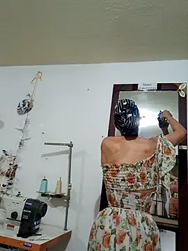 PaulinaLondra2 online show from 11-10-25, 01:54