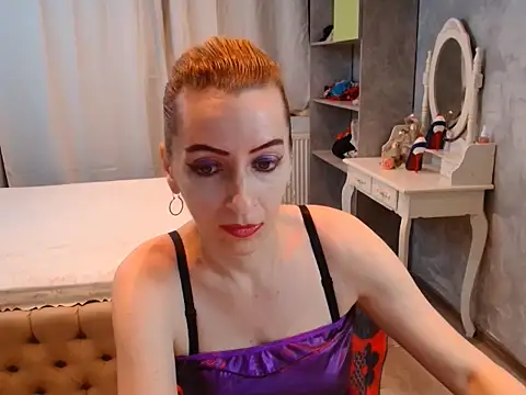 Snapshot of AnneDevrim chatting on 11-29-25, 06:38 AnneDevrim online show from 11-29-25, 06:38