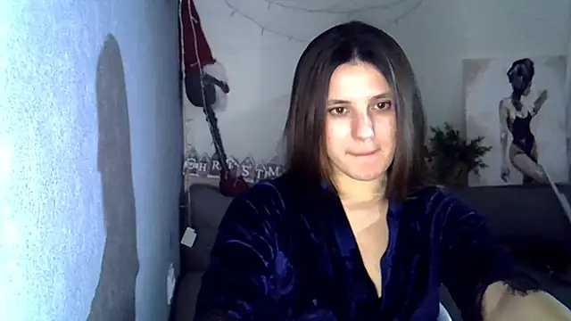 KiraHoney online show from 12-13-25, 10:04