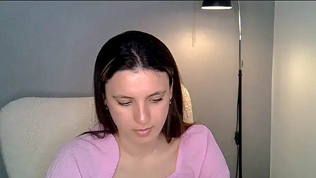 Snapshot of KiraHoney chatting on 05-12-26, 10:12 KiraHoney online show from 05-12-26, 10:12