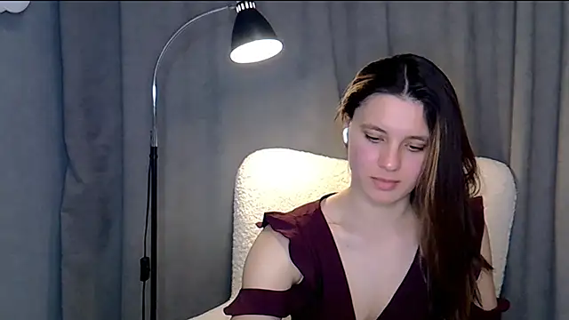 Snapshot of KiraHoney chatting on 05-22-26, 07:41 KiraHoney online show from 05-22-26, 07:41