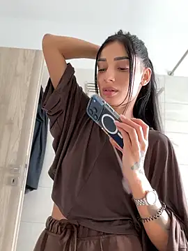 VickyM99 online show from 04-23-26, 02:19