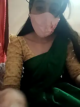 Snapshot of Tamil_White_Rose chatting on 12-14-25, 04:45 Tamil White Rose online show from 12-14-25, 04:45