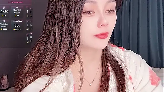 Yesenia- online show from 11-17-25, 05:13