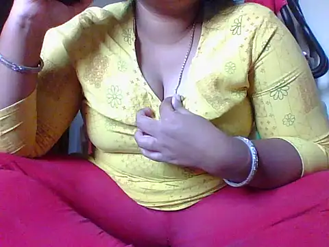 Snapshot of Mathi_cam chatting on 12-05-25, 07:17 Mathi cam online show from 12-05-25, 07:17