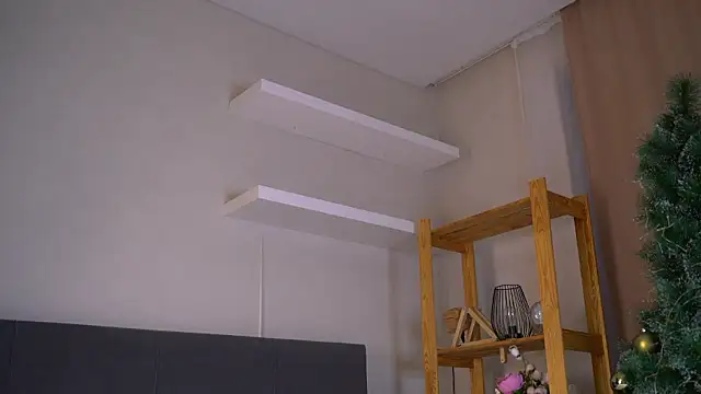 MarvisKuhIo online show from 01-12-26, 04:50