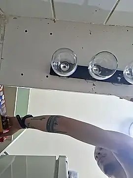 Snapshot of katy699 chatting on 11-04-25, 06:40 katy699 online show from 11-04-25, 06:40