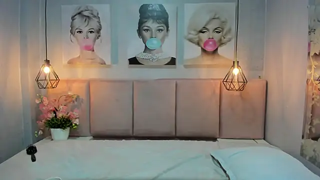 sensual skinny online show from 11-25-25, 10:04