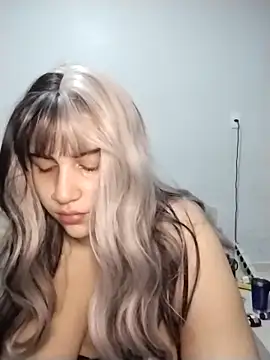 Snapshot of lele_inocente chatting on 12-01-25, 03:22 lele inocente online show from 12-01-25, 03:22