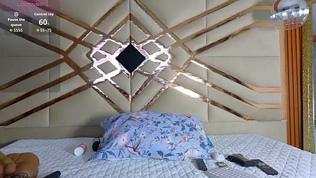 missfoster online show from 04-28-26, 02:49