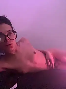 zowi101 online show from 12-16-25, 04:28