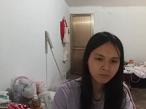 Snapshot of RebelAura chatting on 05-16-26, 11:42 RebelAura online show from 05-16-26, 11:42