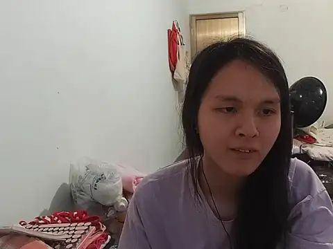Snapshot of RebelAura chatting on 06-20-26, 09:39 RebelAura online show from 06-20-26, 09:39